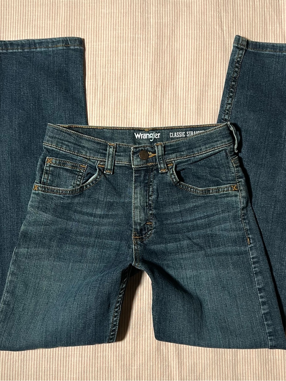 wrangler blue denim straight jeans